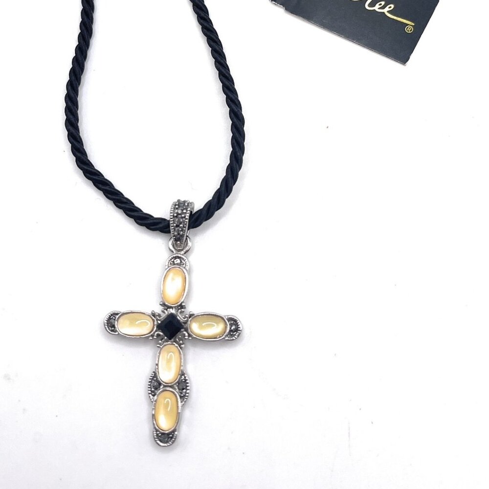 Cookie Lee Cross Necklace - (D31) 89320